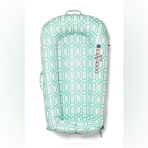 Doc A Tot Deluxe Minty Trellis Lounger
